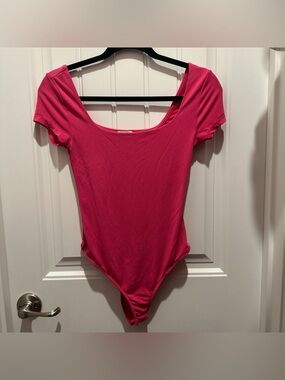 Women's Scoop Neck Short Sleeve Bodysuit - Hot Pink